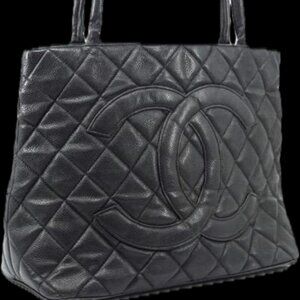 Chanel Cc Caviar Skin Medallion Bag